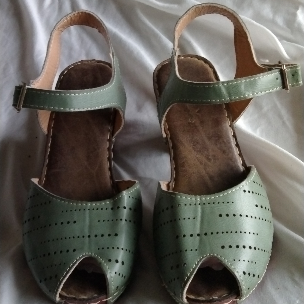 Charly woman Teal open toe and strap heels
